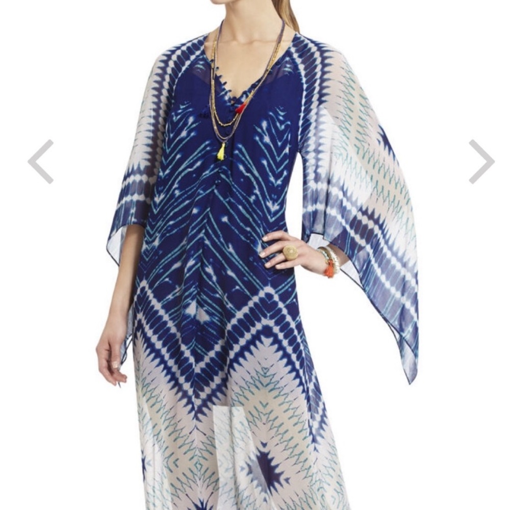 NWOT BCBG Izabel dress. Perfect resortwear. Flowy caftan style dress.